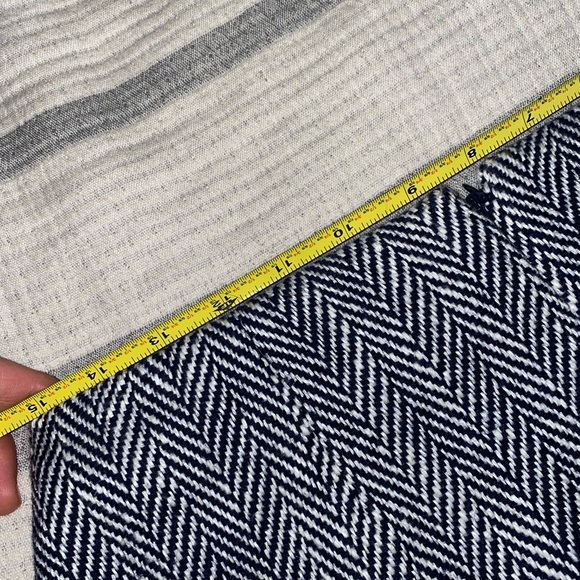 Theory Mini Skirt - Picture 10 of 11